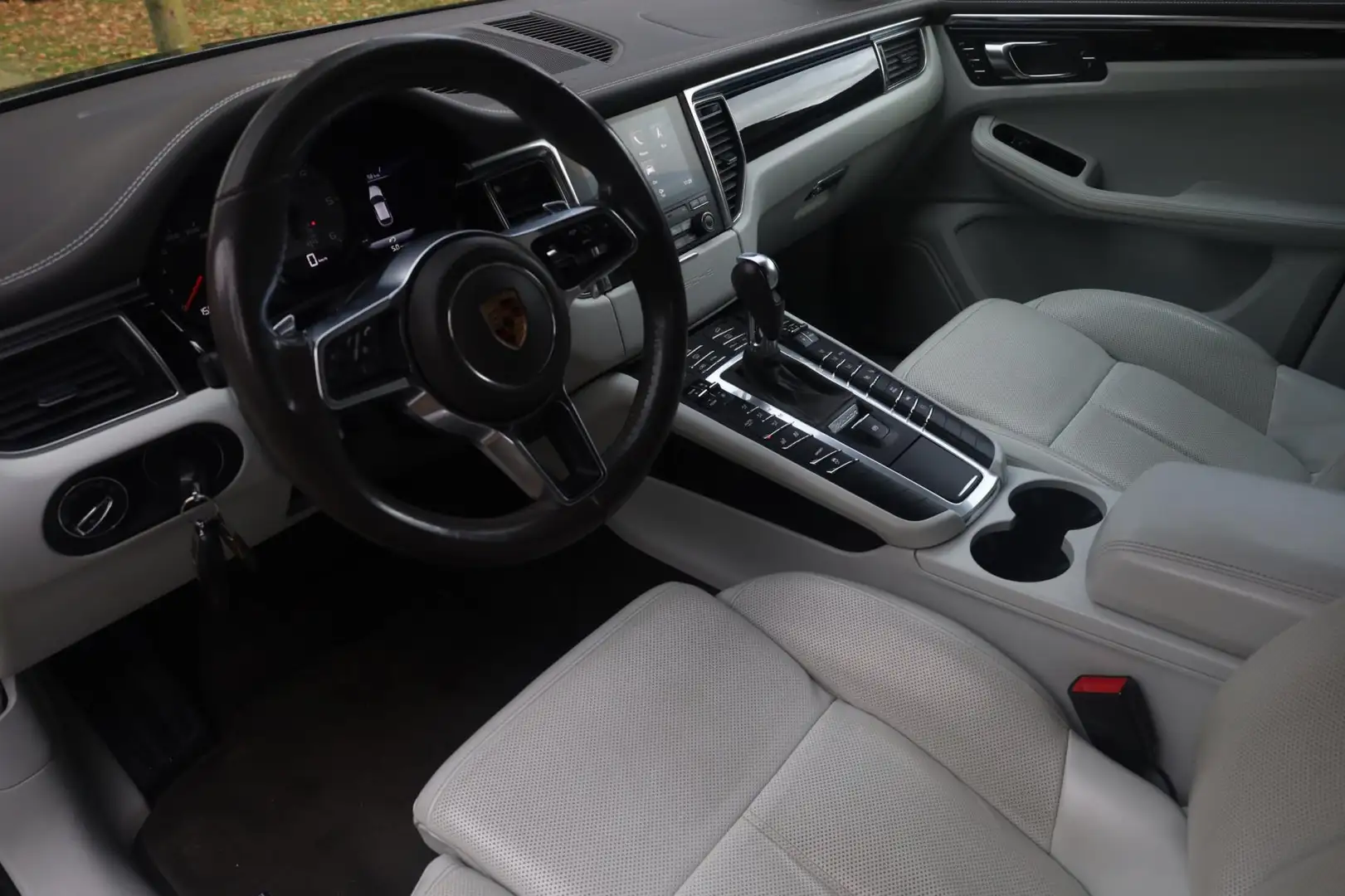 Porsche Macan 3.0 D S Aut. | Stoelventilatie | Lederen Dashboard Grijs - 2