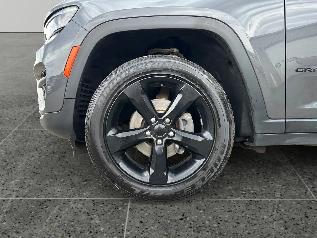 Jeep Grand Cherokee снимка Jeep Grand Cherokee