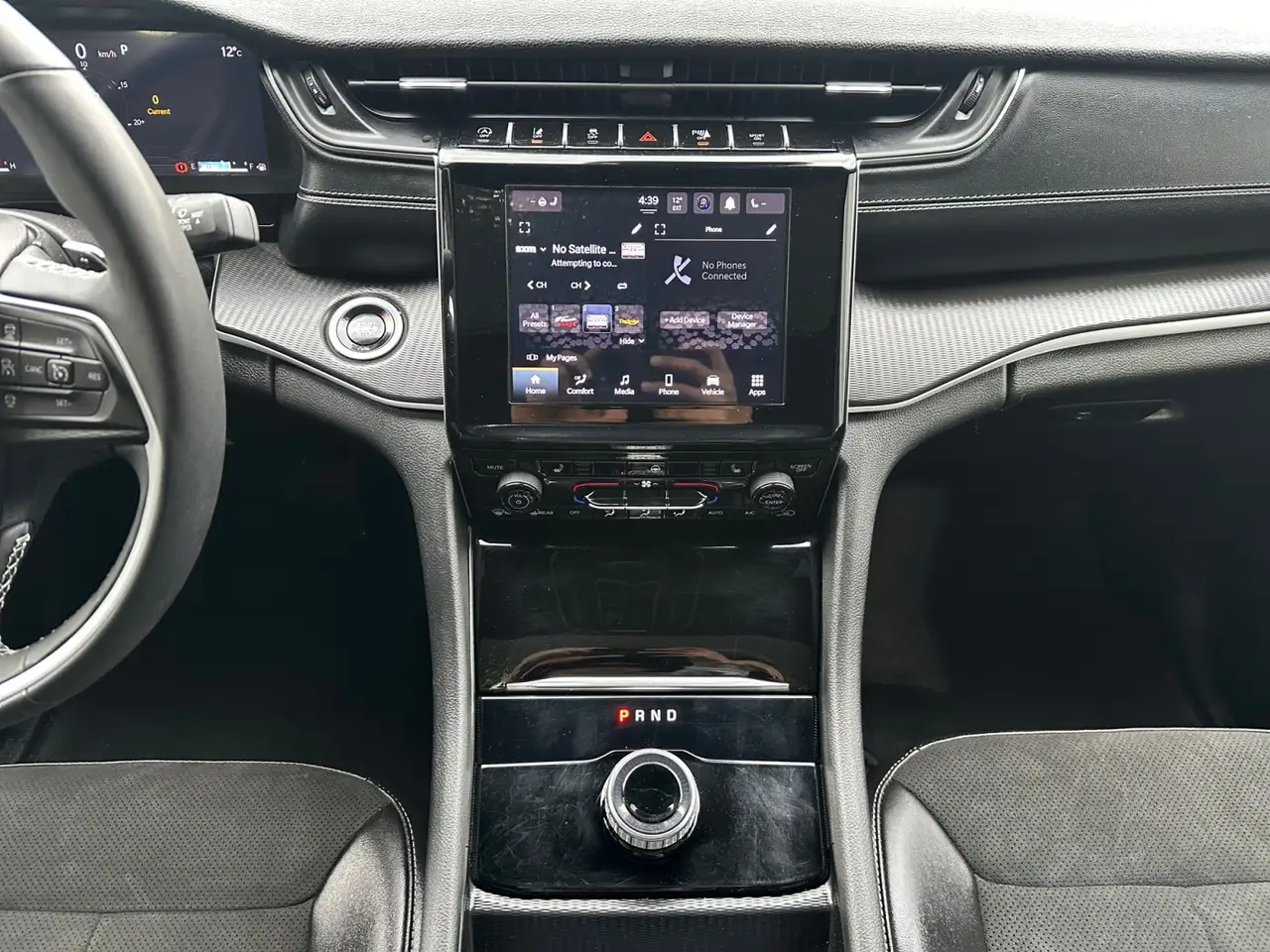 Jeep Grand Cherokee снимка Jeep Grand Cherokee
