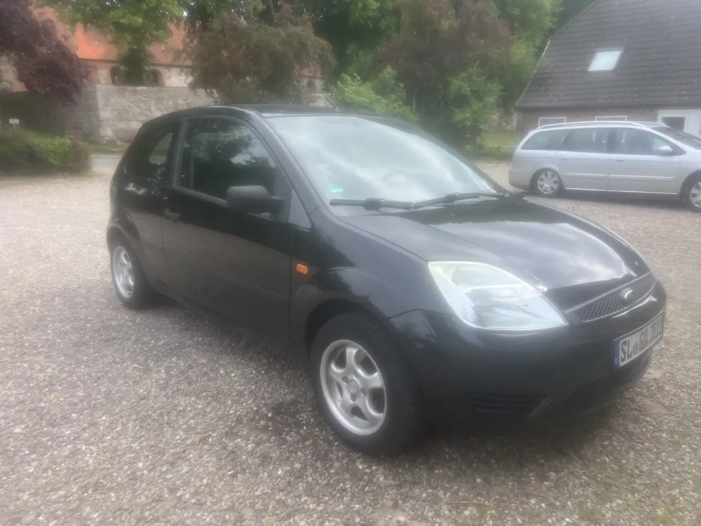 Ford Fiesta 1.3 Ambiente - 2