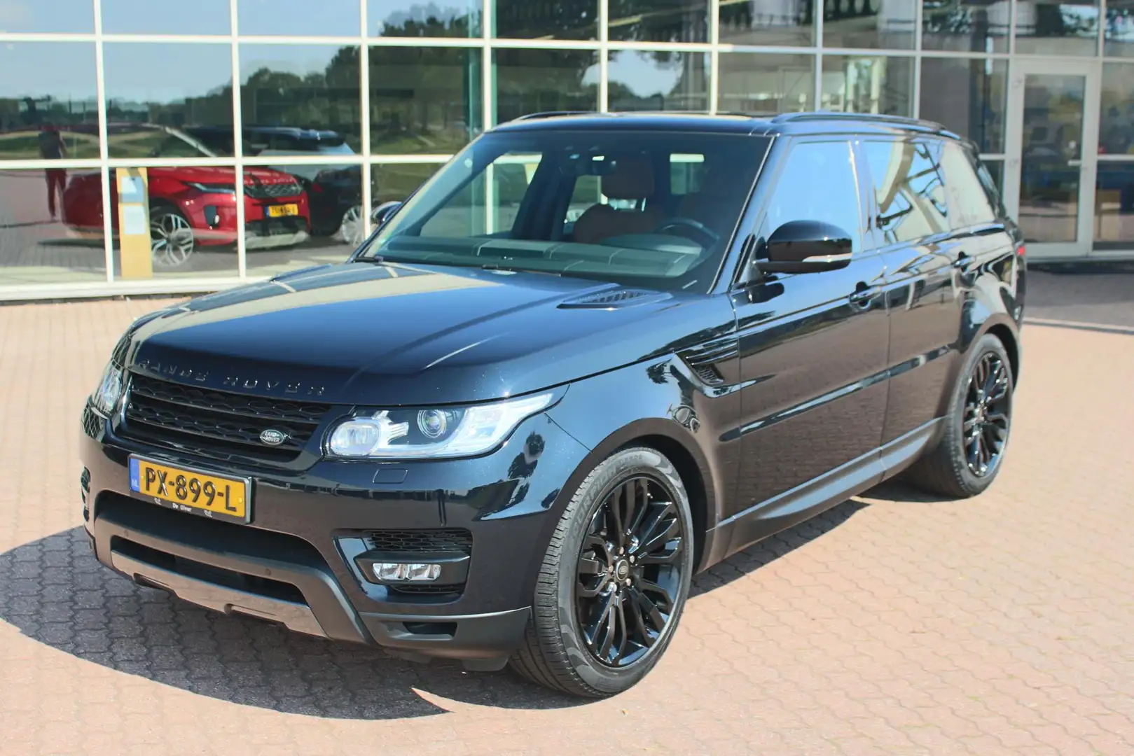 Land Rover Range Rover Sport 3.0 TDV6 258pk HSE Dynamic / InControl Touch Pro / Zwart - 2