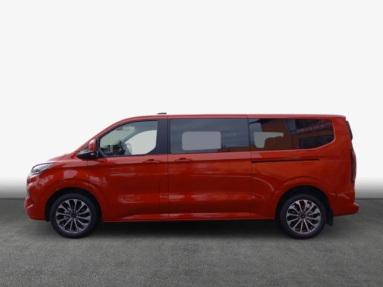 Ford Tourneo Custom 320 L2H1 4x4 Titanium X 2.0 TDCi 12 4