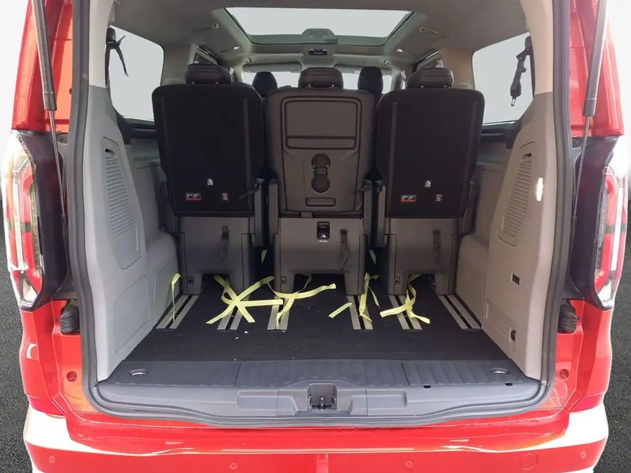 Ford Tourneo Custom 320 L2H1 4x4 Titanium X 2.0 TDCi 12 8