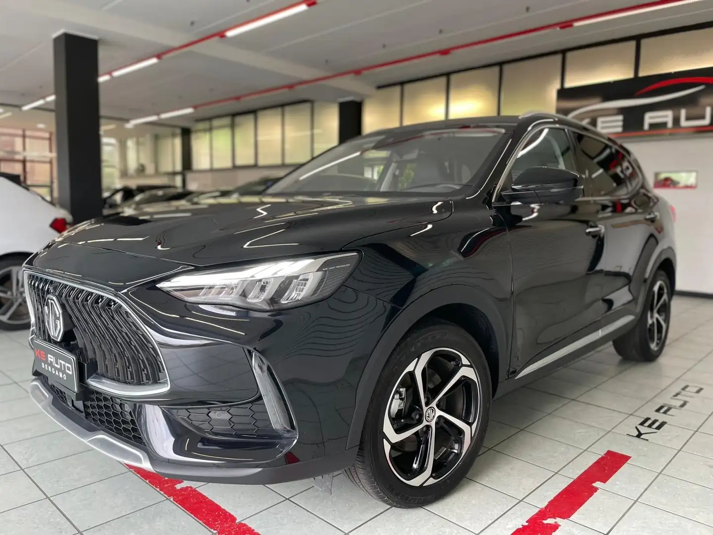 MG HS My2023 1.5 t-gdi Luxury Noir - 2