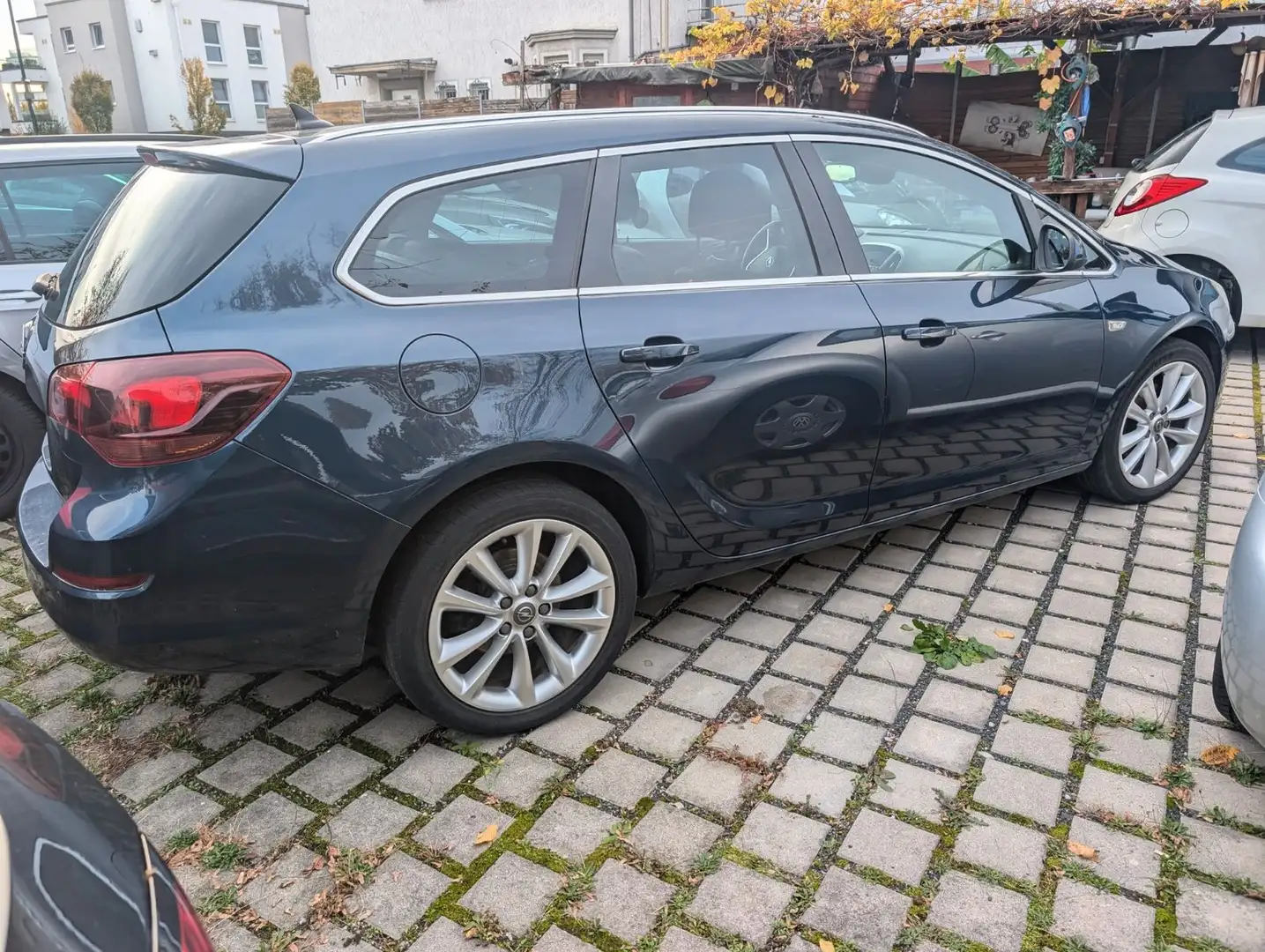 Opel Astra J ST 1.6 Turbo Innovation Top Ausgestattet Blau - 2