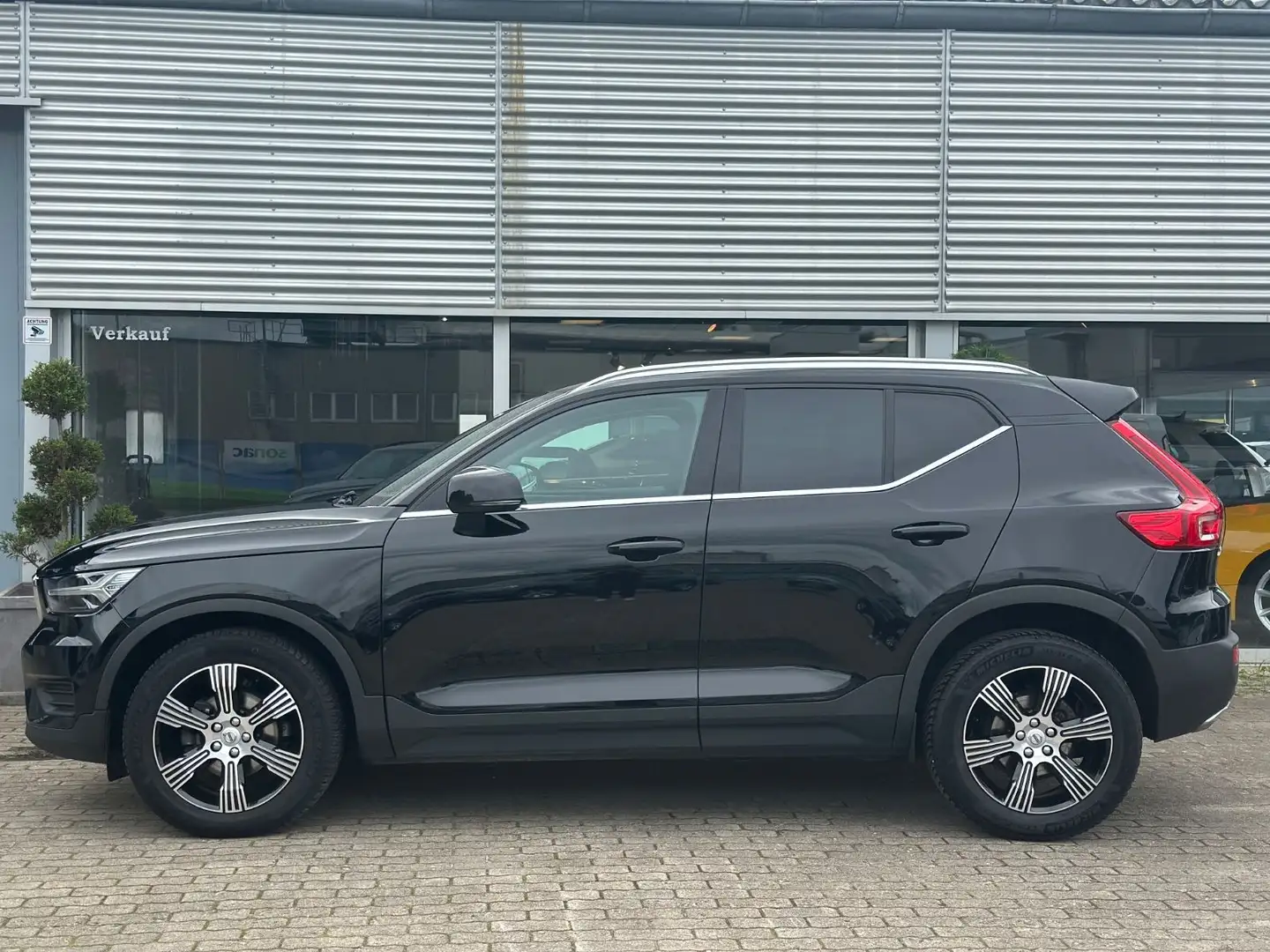 Volvo XC40 Inscription 2WD | Leder | Spurhalte | LED Schwarz - 2