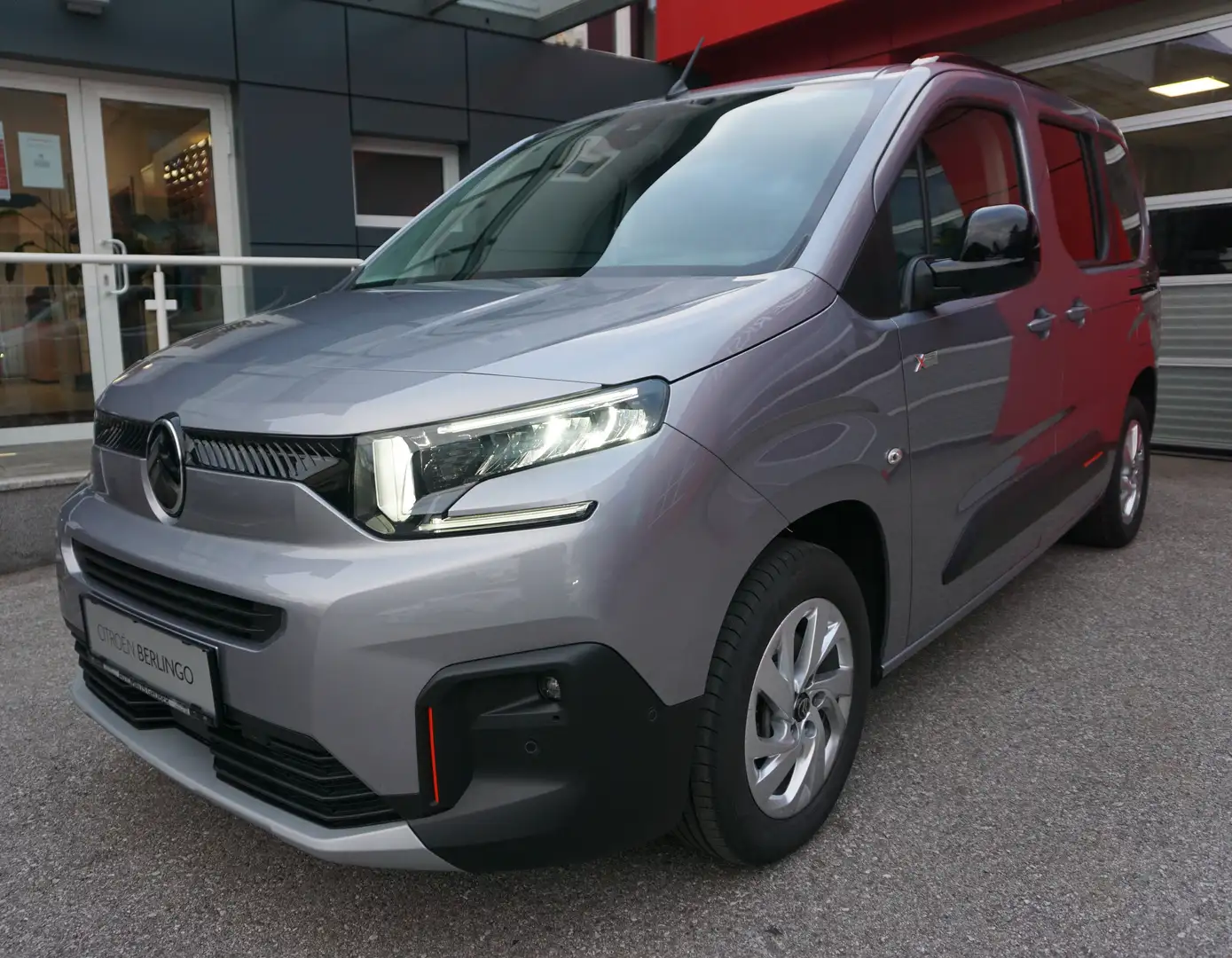 Citroen Berlingo BHDi 130 EAT8 M Max  XTR Grau - 1
