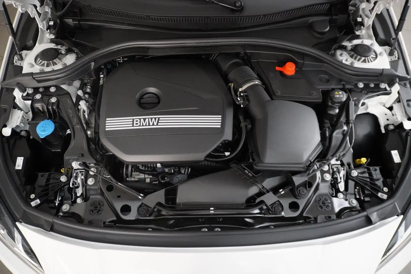 BMW 216 i Weiß - 2