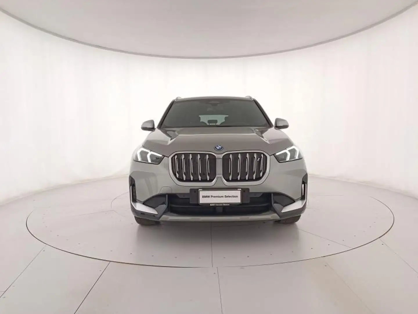 BMW iX1 30 xdrive X-Line Grau - 2