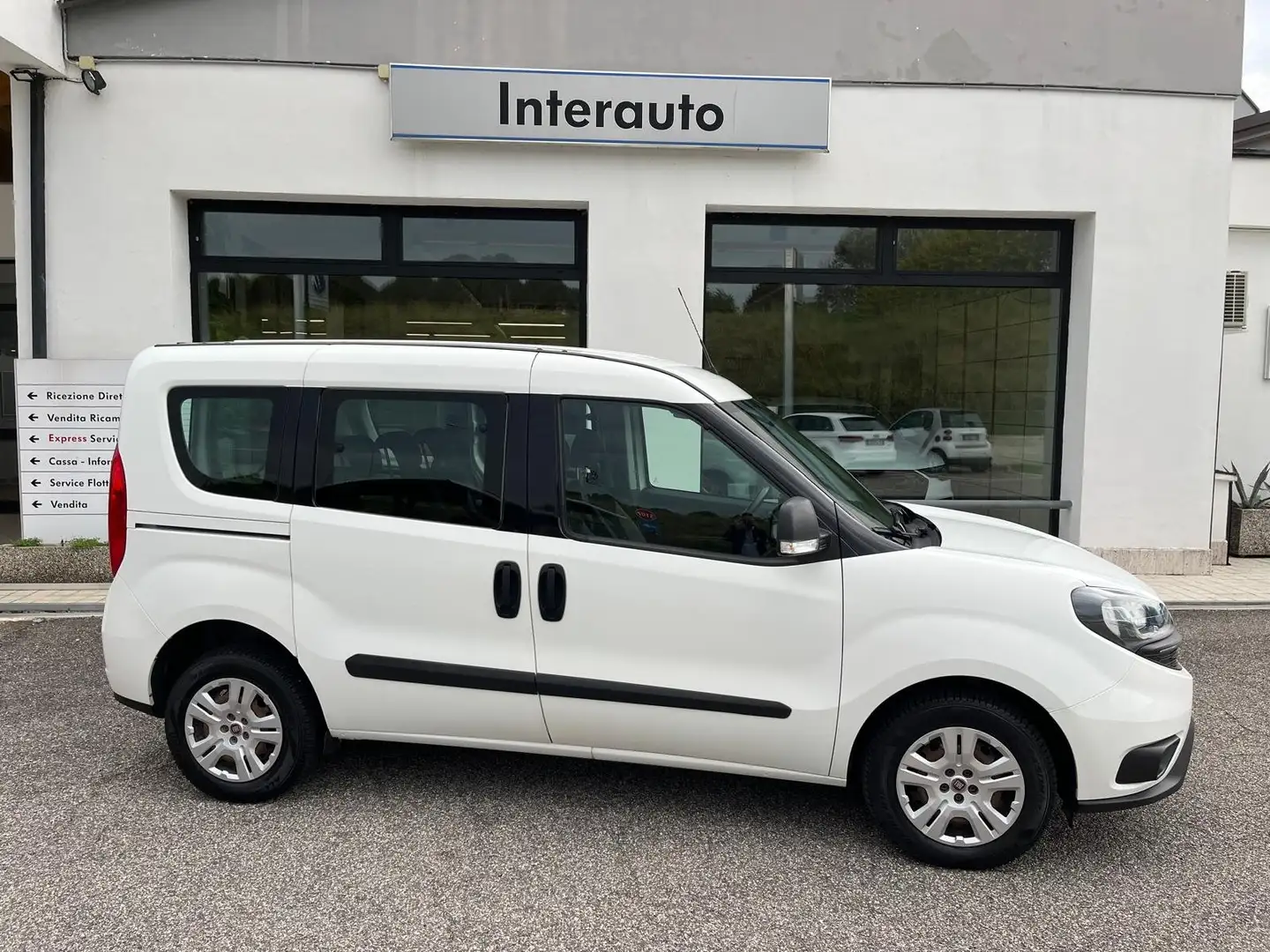 Fiat Doblo Doblo 1.6 mjt 16v Easy s + IVA Blanc - 1