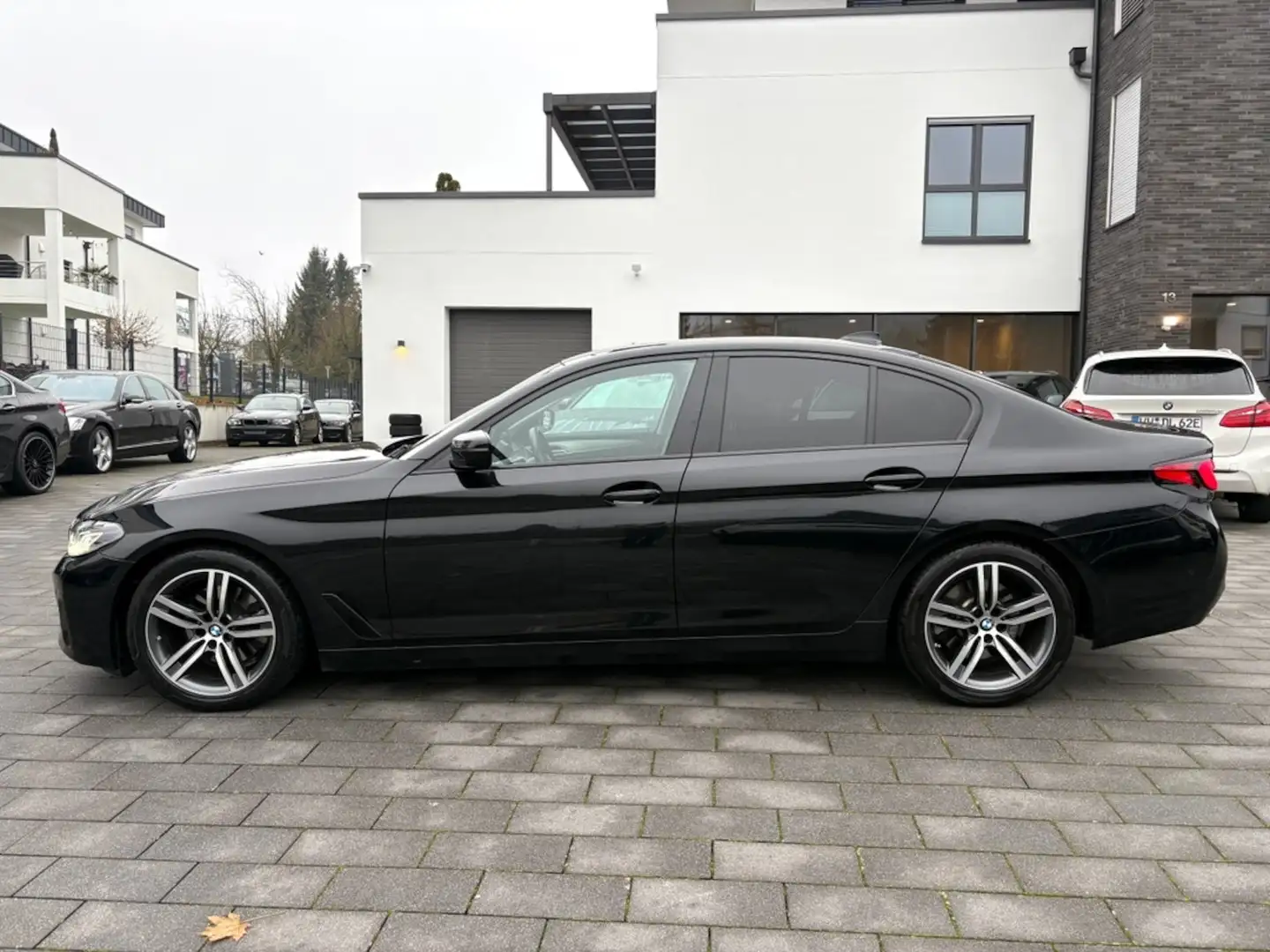 BMW 520 520dA Lim. LUXURY * LED * NAVI * SHADOW Negro - 2