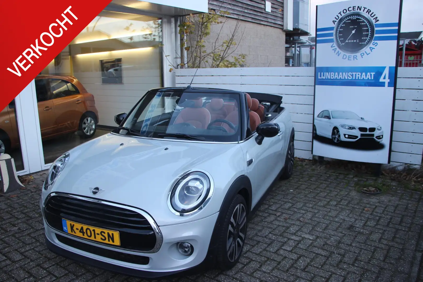 MINI Cooper Cabrio Mini 1.5 Sidewalk Edition Wit - 1