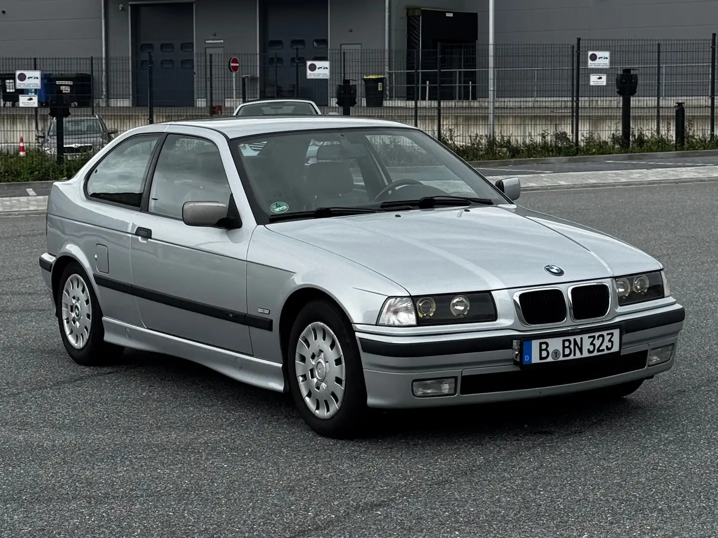 BMW 323 323ti compact Sport Edition Silber - 1