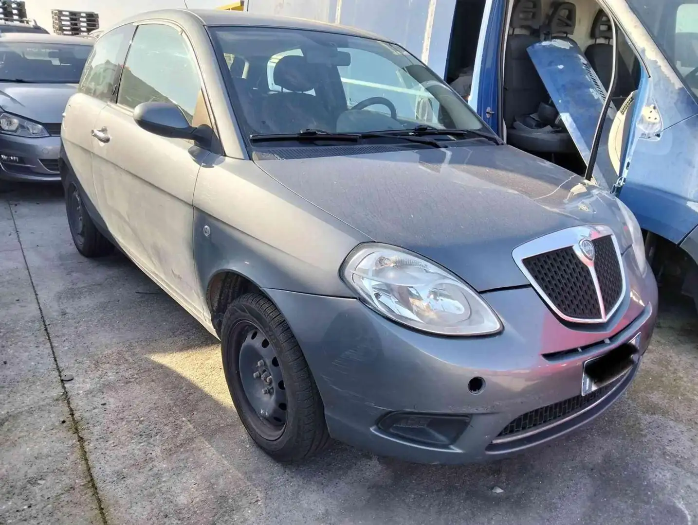 Lancia Ypsilon 1.2 Benz. Gris - 1