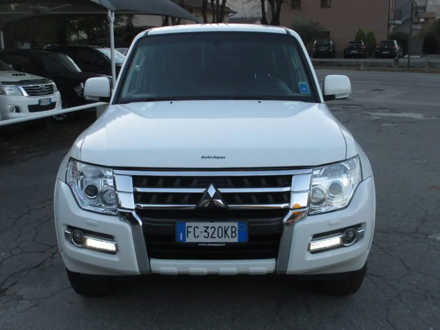 Mitsubishi Pajero EURO 6 !!! 3.2 DI-D 16V aut. 3p. Invite DPF Bianco - 2