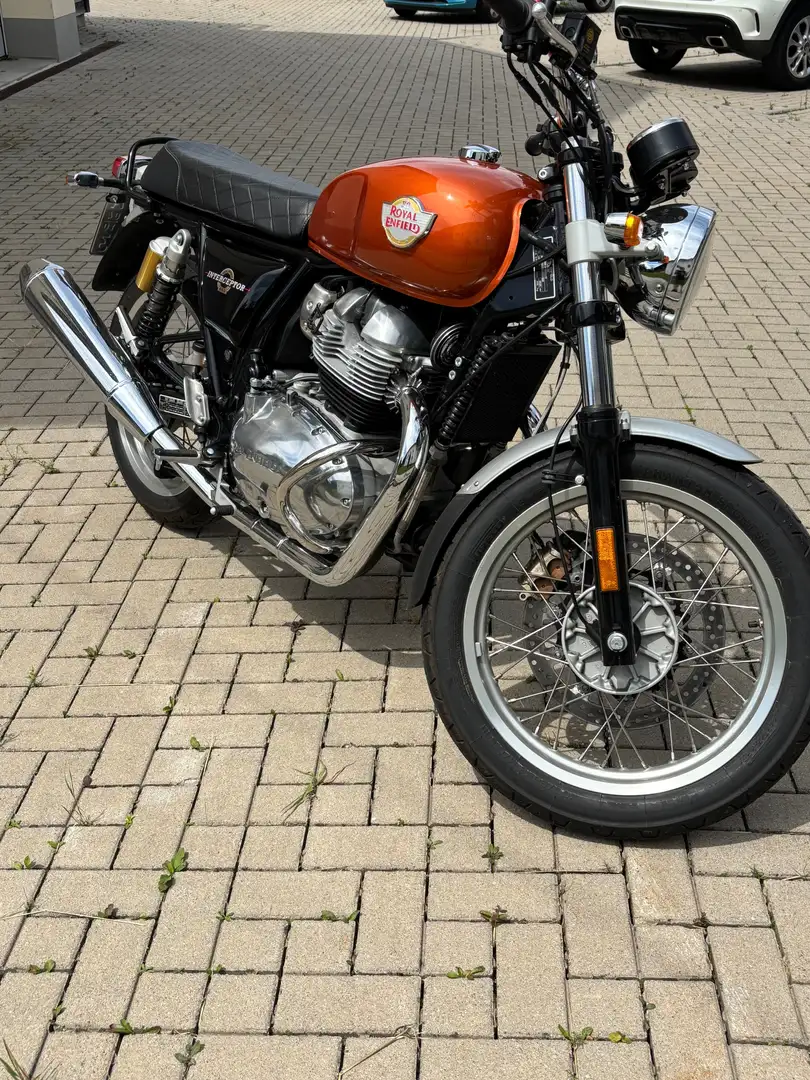 Royal Enfield Interceptor Orange - 1