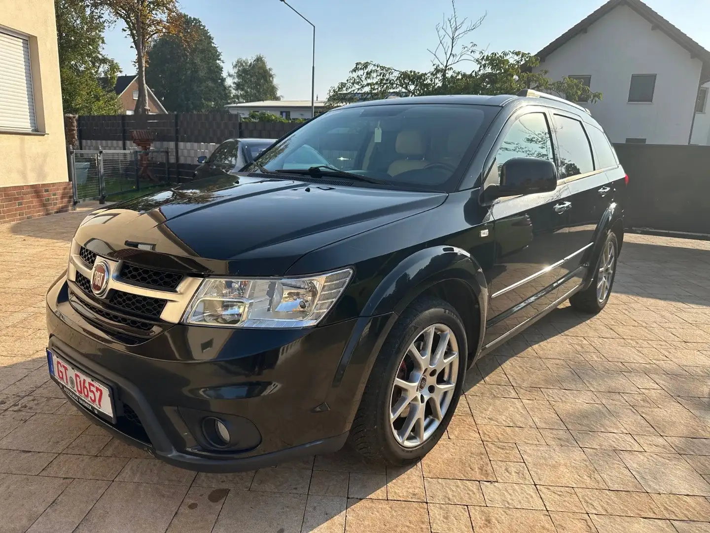 Fiat Freemont 2.0 Lounge AWD+Nur Export+kein Tüv+ Negro - 1