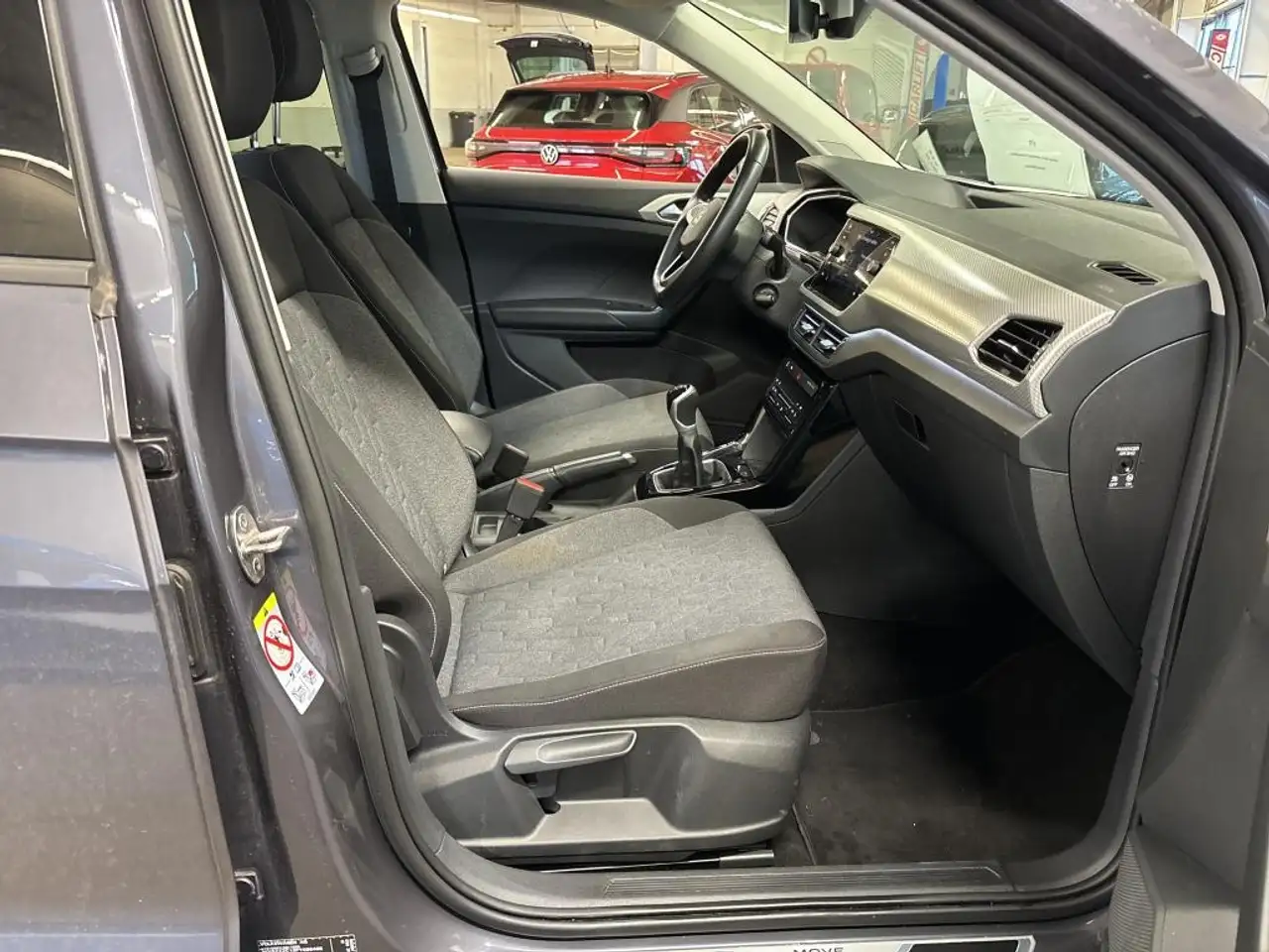 Volkswagen T-Cross 1.0 TSI MOVE +RKAM +CARPLAY +SHZ +ALU +DAB+ + 6