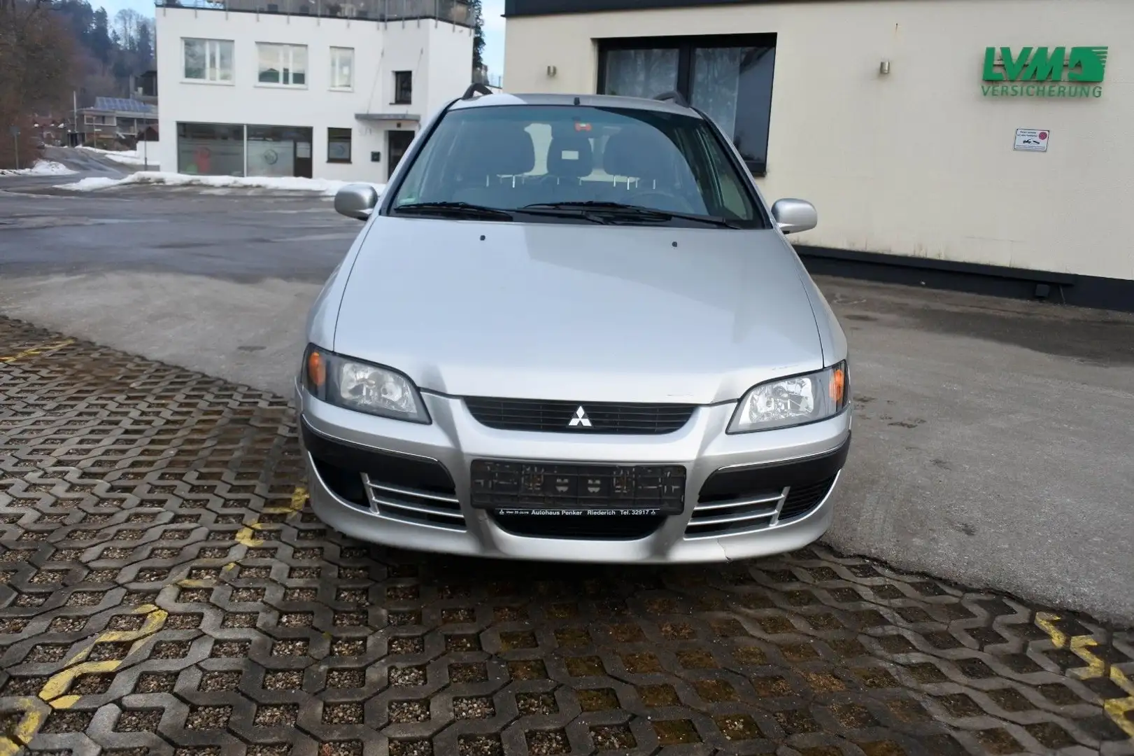Mitsubishi Space Star 1,6 Avance/Automatik Silber - 2
