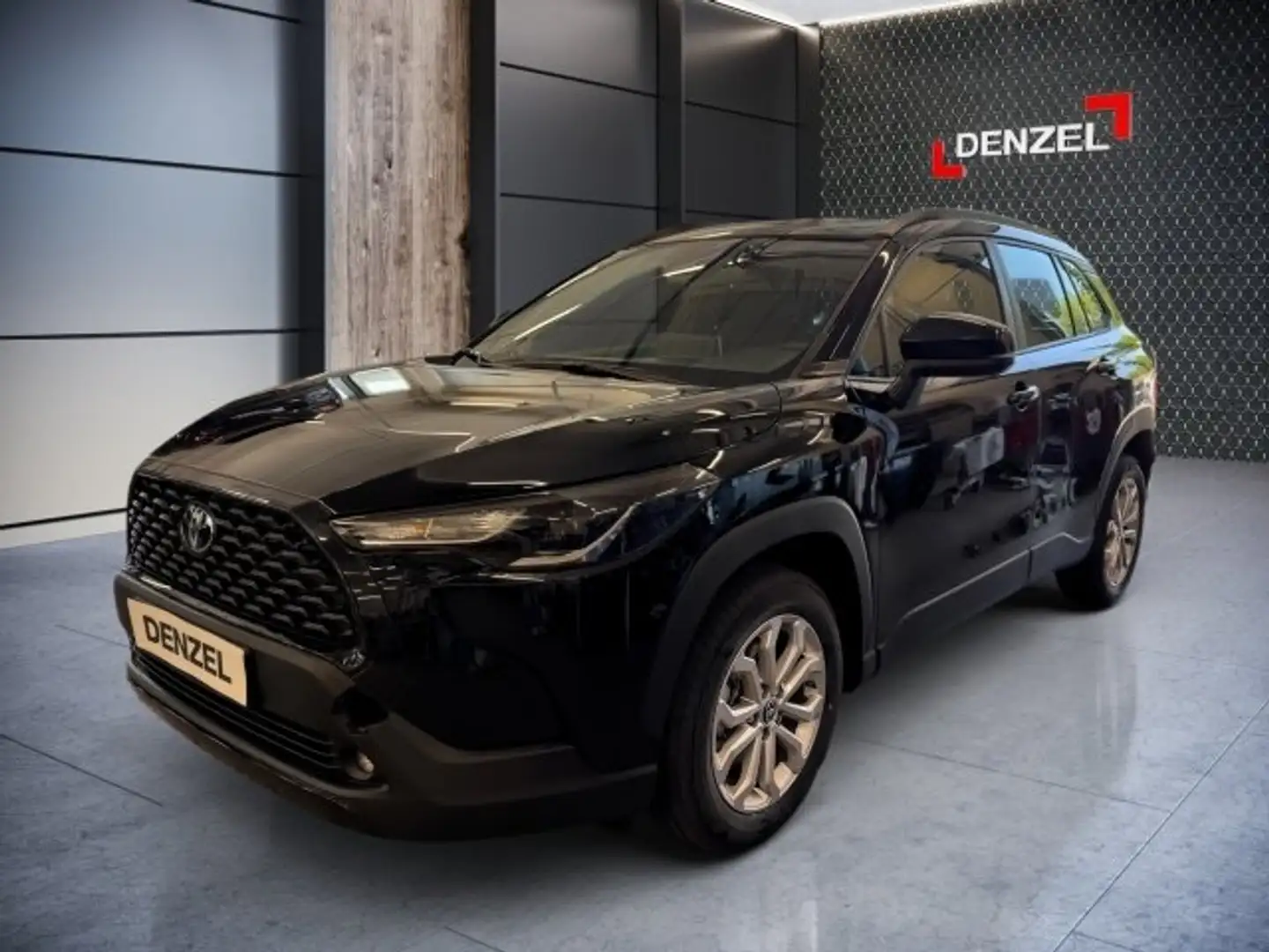 Toyota Corolla Cross 1.8, Active, 4x2 Zwart - 1