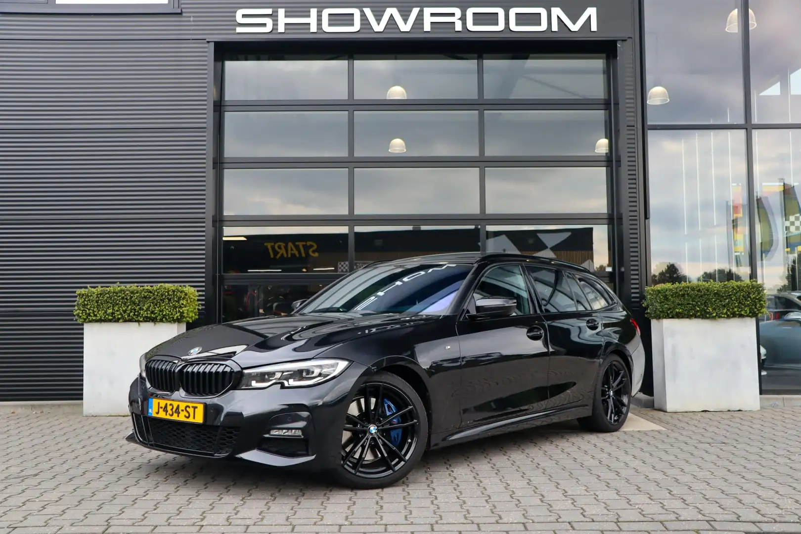 BMW 330 3-serie Touring 330i M-Sport, 259 PK, Pano, Leer, Noir - 2