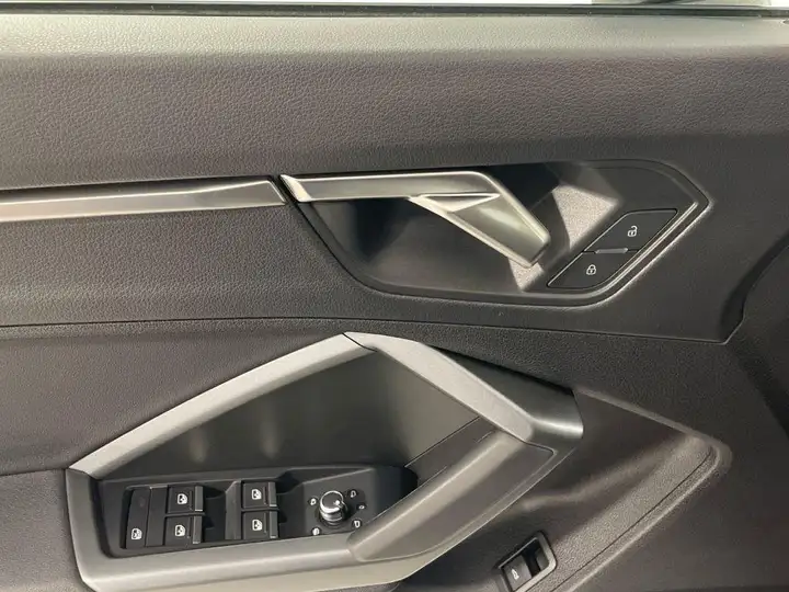 Audi Q3 2024, foto 14