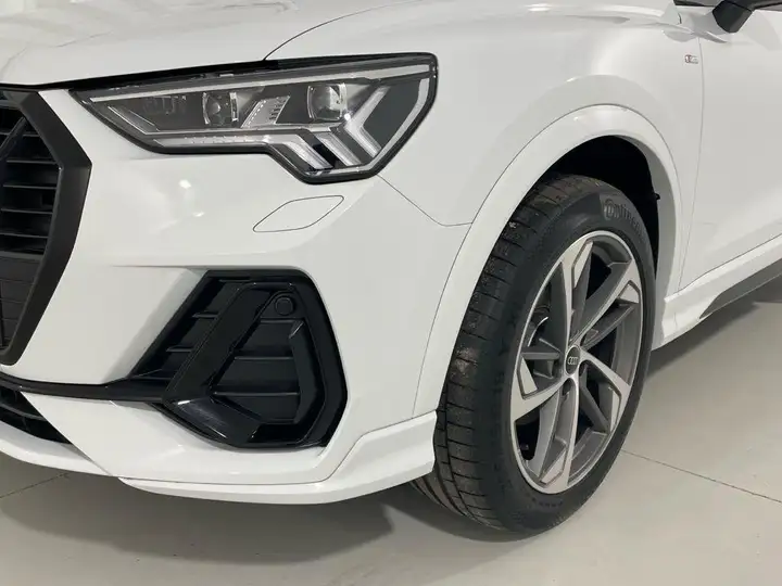 Audi Q3 2024, foto 6