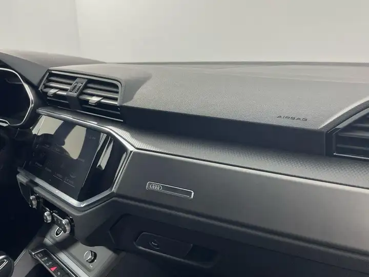 Audi Q3 2024, foto 12