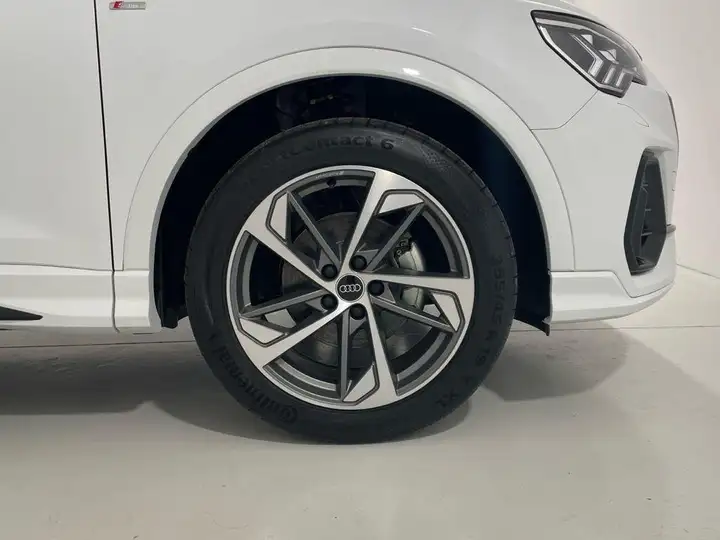 Audi Q3 2024, foto 19