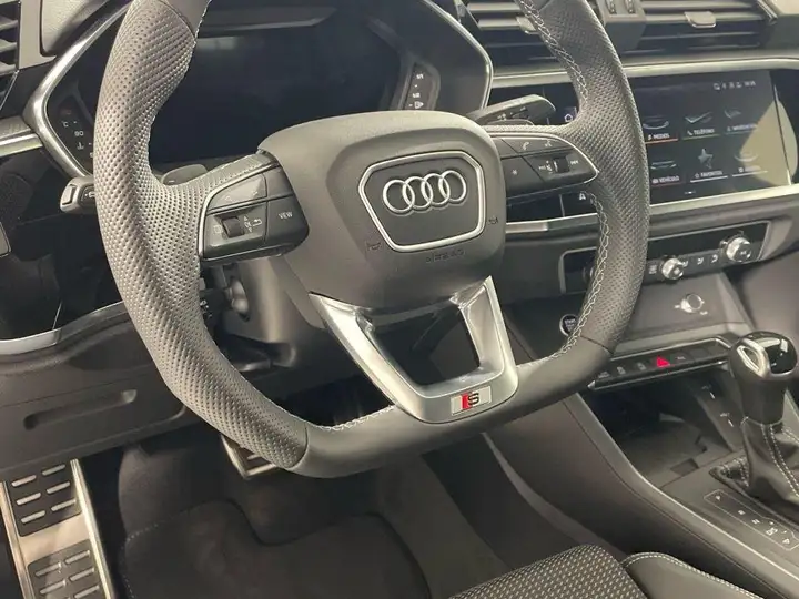 Audi Q3 2024, foto 13