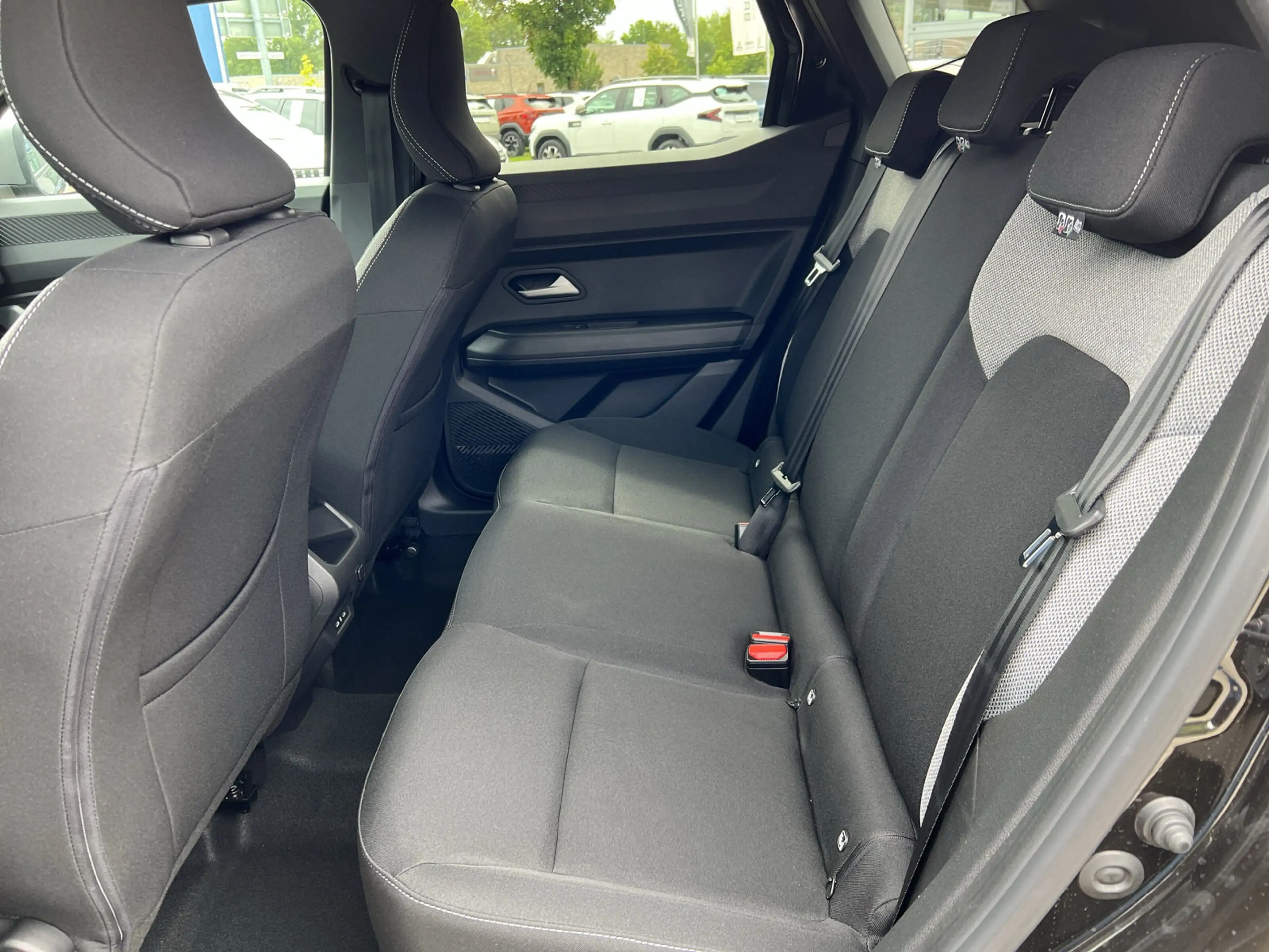 Dacia Duster Full-Hybrid 155 Journey Winterpaket+Navi+LED — photo 10