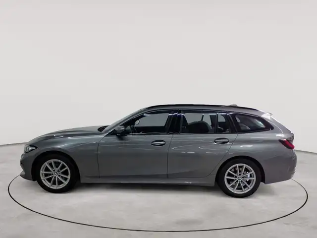 BMW 3 Series view 6