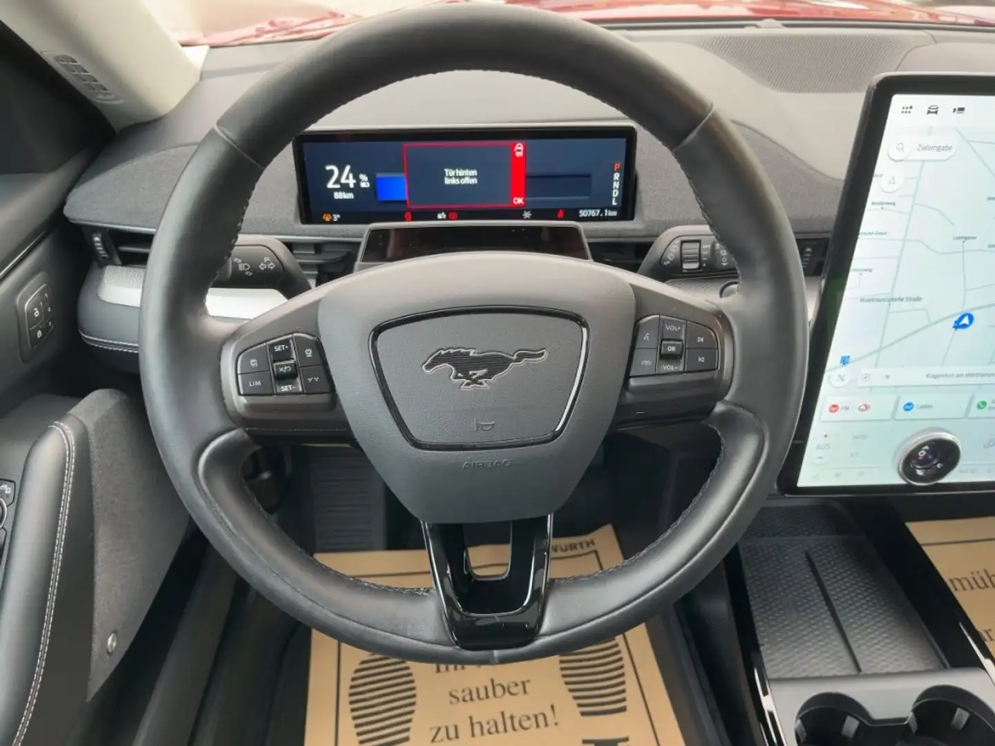 Ford Mustang Mach-E 98KWH 294PS Rot - 2