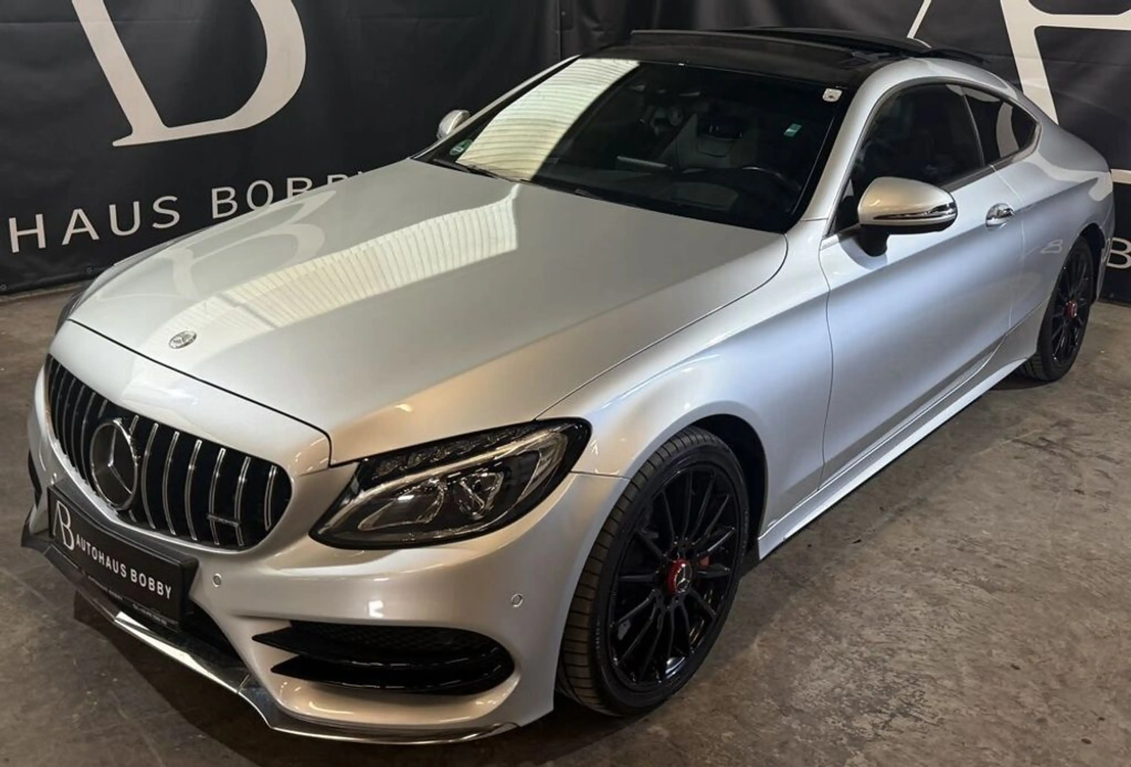 Mercedes-Benz C 250 Coupé AMG Line — photo 6