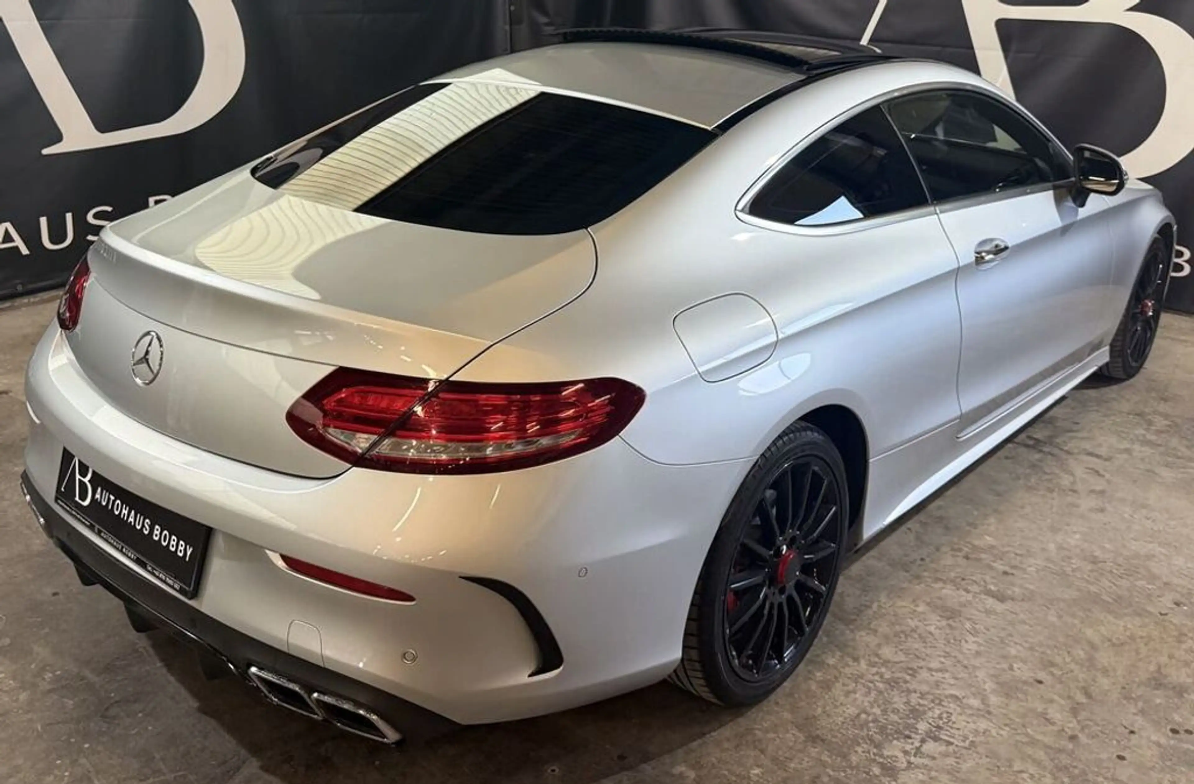Mercedes-Benz C 250 Coupé AMG Line — photo 8