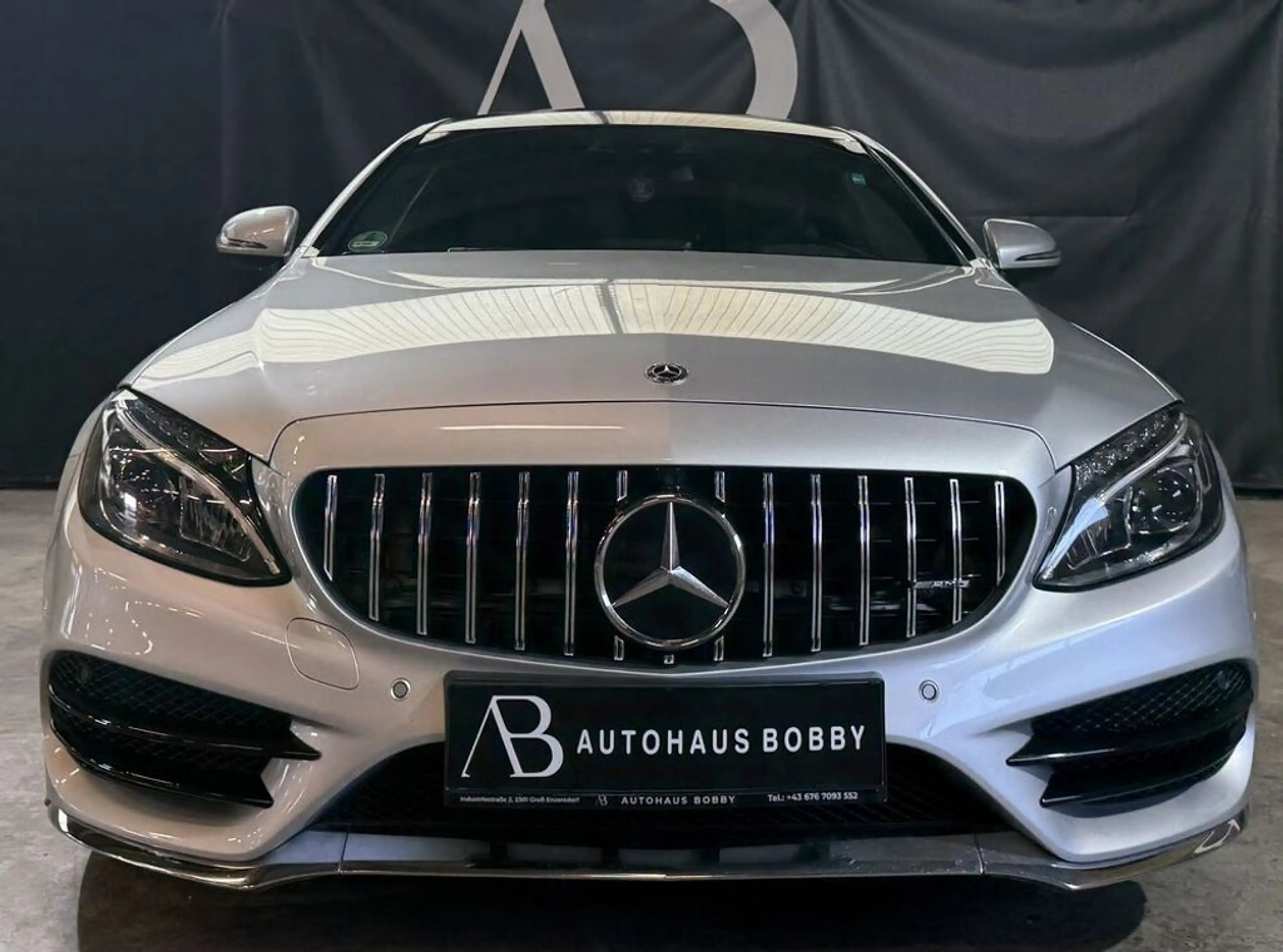 Mercedes-Benz C 250 Coupé AMG Line — photo 4