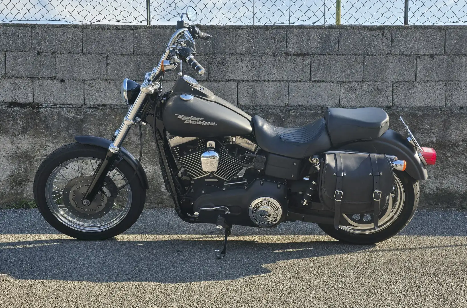 Harley-Davidson Dyna Street Bob FXDB Nero - 1