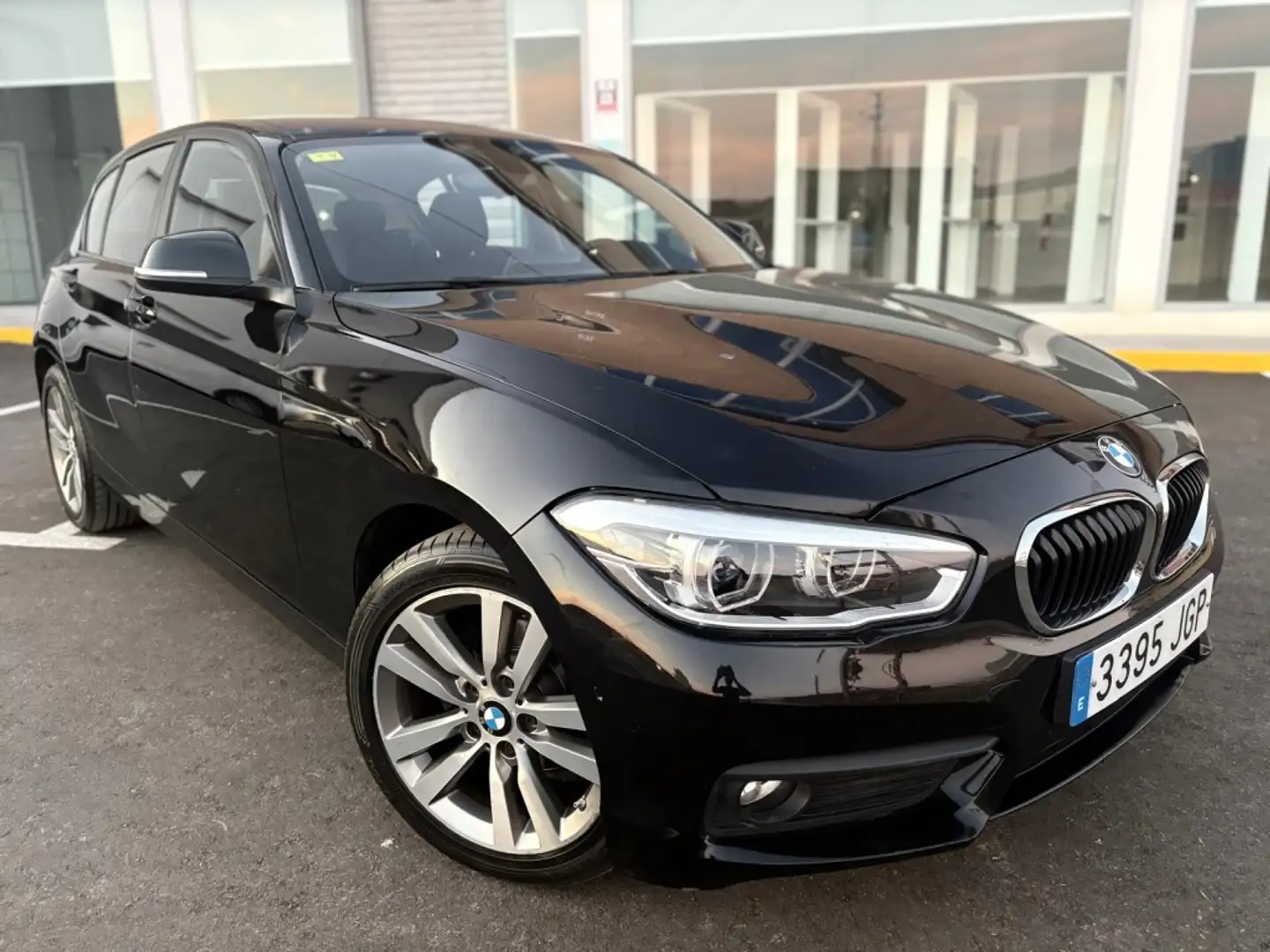 BMW 116 116d Negro - 1