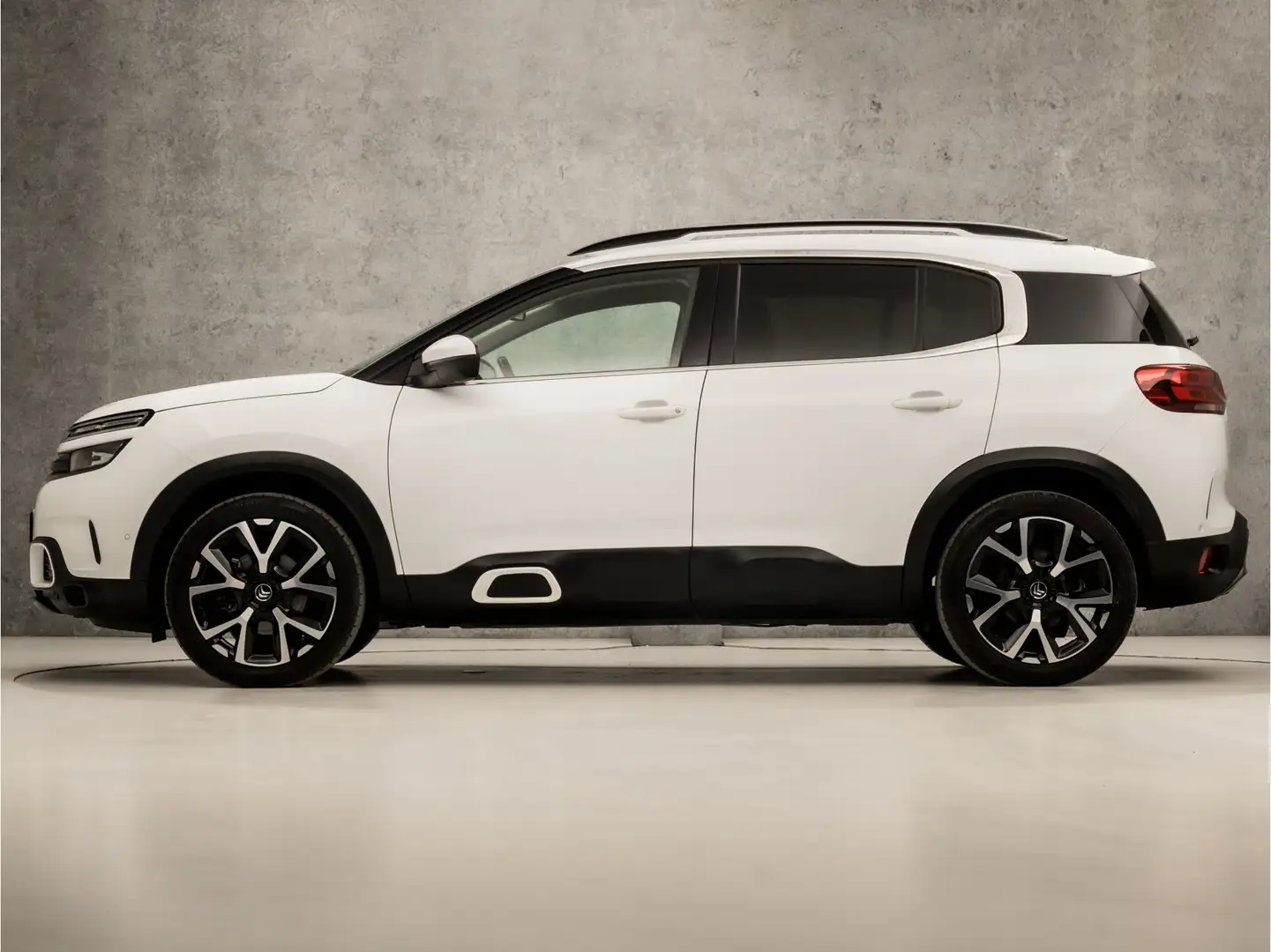 Citroen C5 Aircross 1.2 PureTech Sport Deluxe (APPLE CARPLAY, GROOT NA Wit - 2