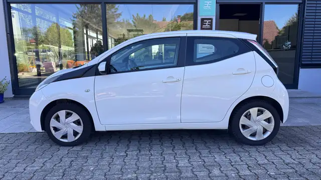 Toyota Aygo X view 3