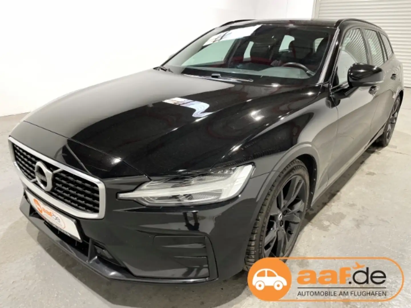 Volvo V60 D3 R Design Automatik EU6d-T Leder Navi LED Pano Чёрный - 1