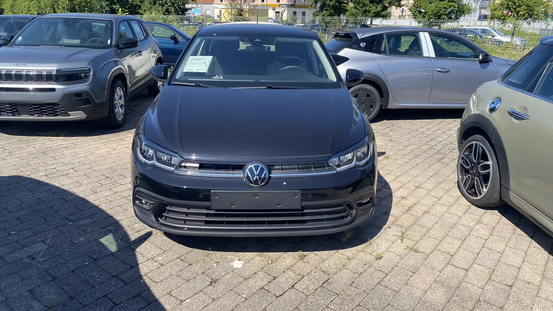 Volkswagen Polo Polo VI 2022 1.0 tsi Life 95cv Negro - 1