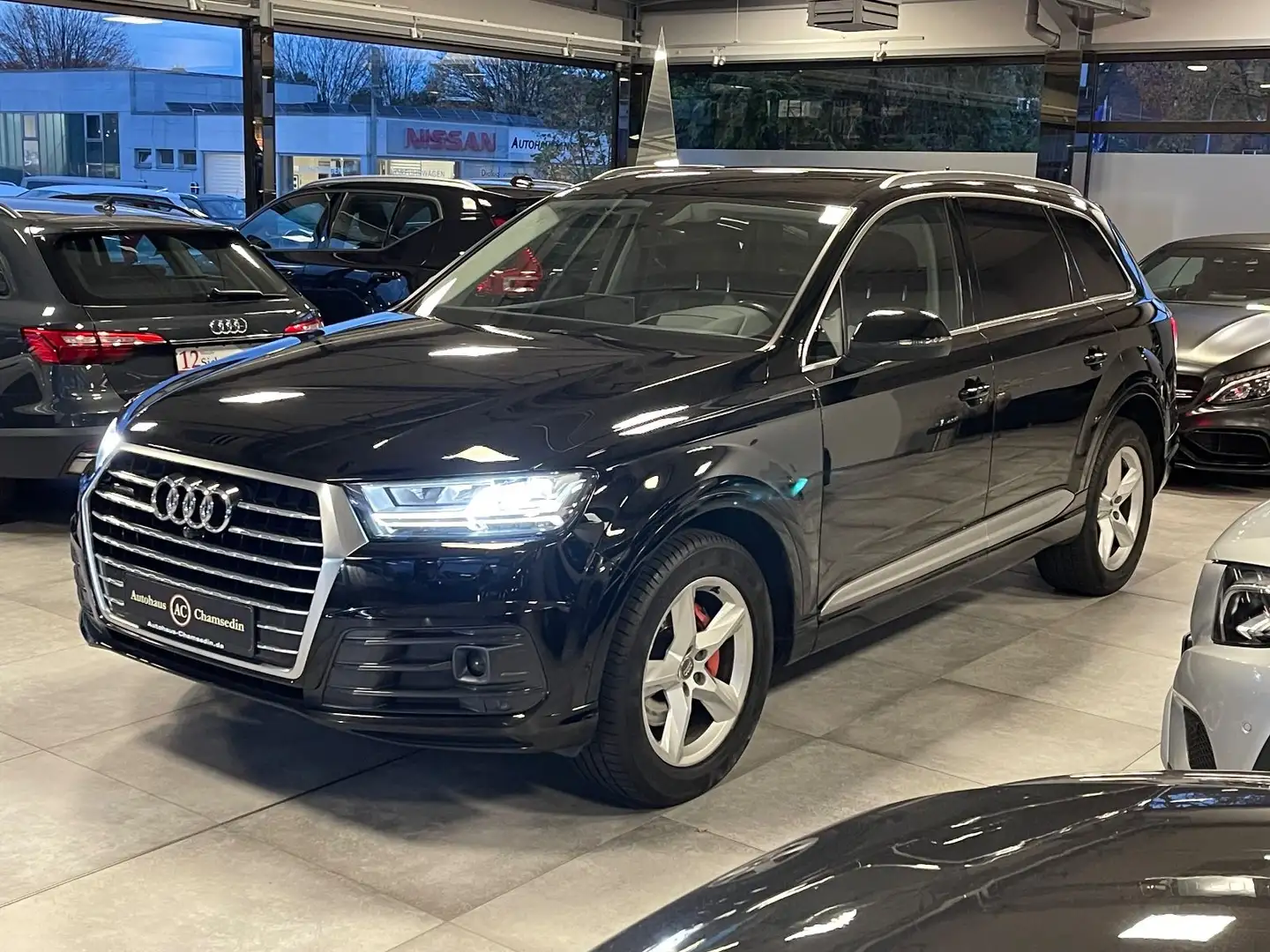 Audi Q7 3.0 TDI quattro S-Line Schwarz - 2