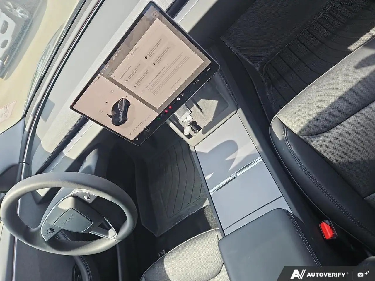 Tesla Model 3 снимка Tesla Model 3