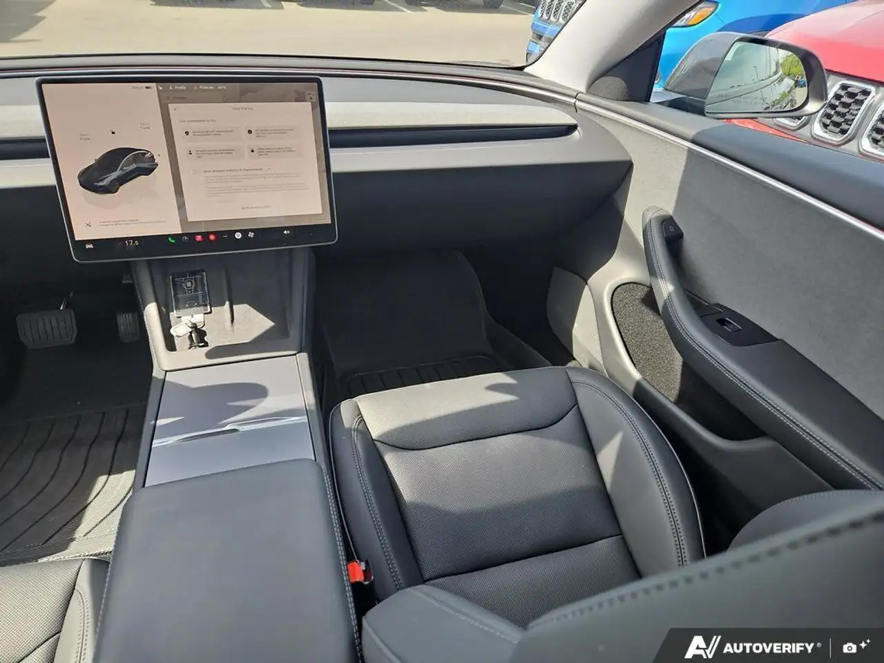 Tesla Model 3 снимка Tesla Model 3