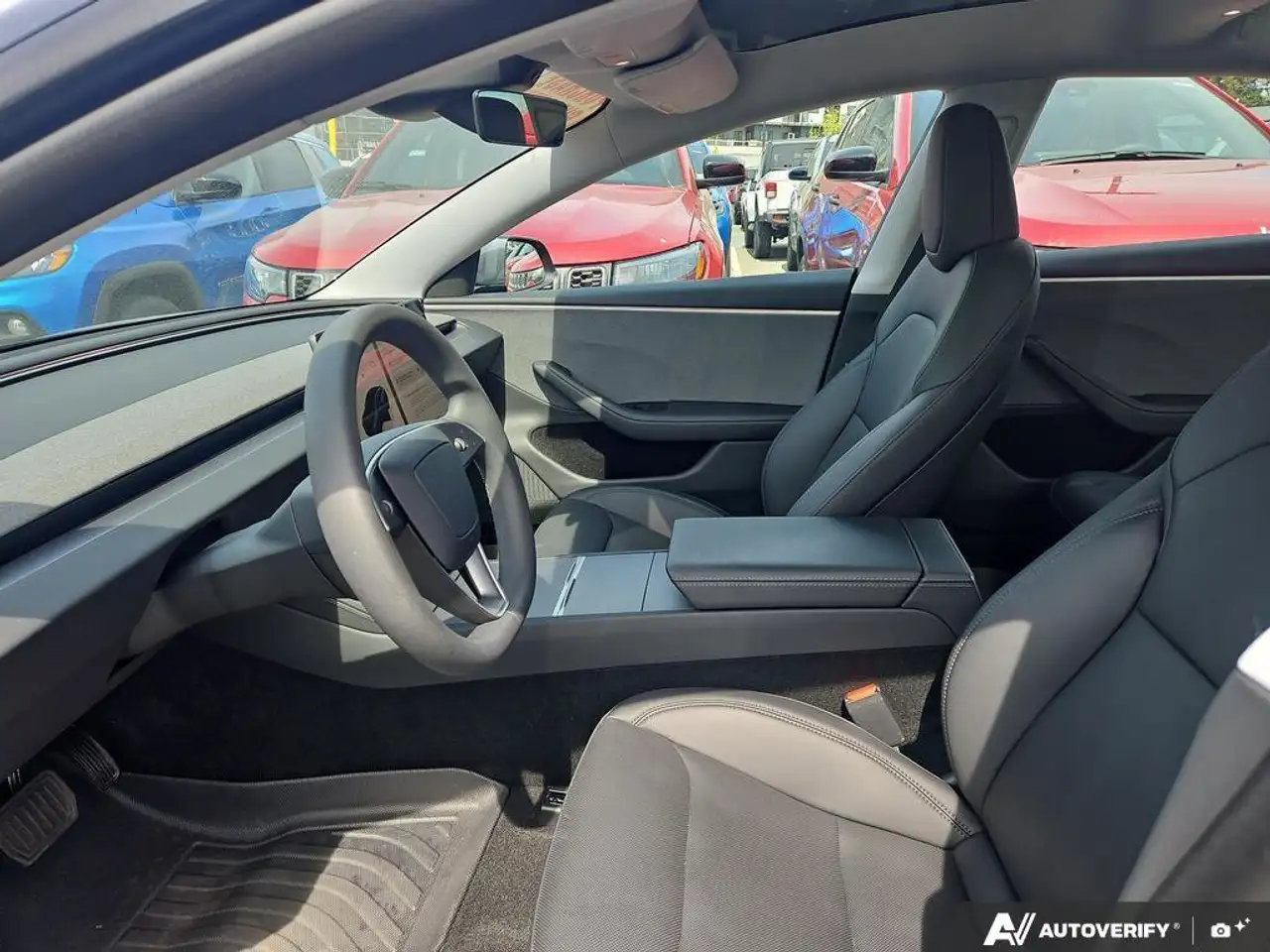 Tesla Model 3 снимка Tesla Model 3