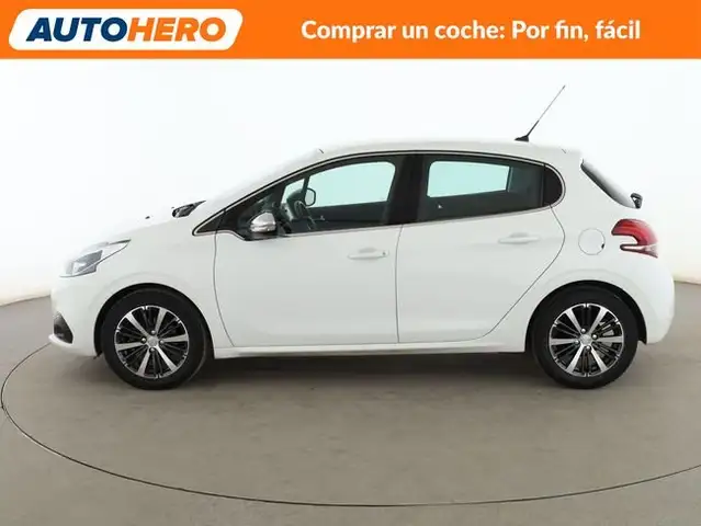 Peugeot 208 view 3