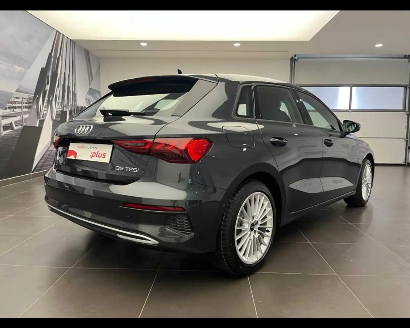 Audi A3 SPB 35 TFSI S tronic Business Advanced Grigio - 2