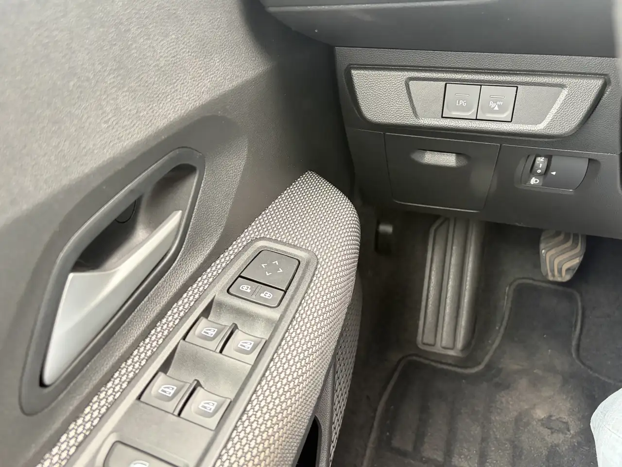 Dacia Jogger 7-Pers 1.0 TCe 100 ECO-G Carplay Airco Cruise 7p., миниатюра 21