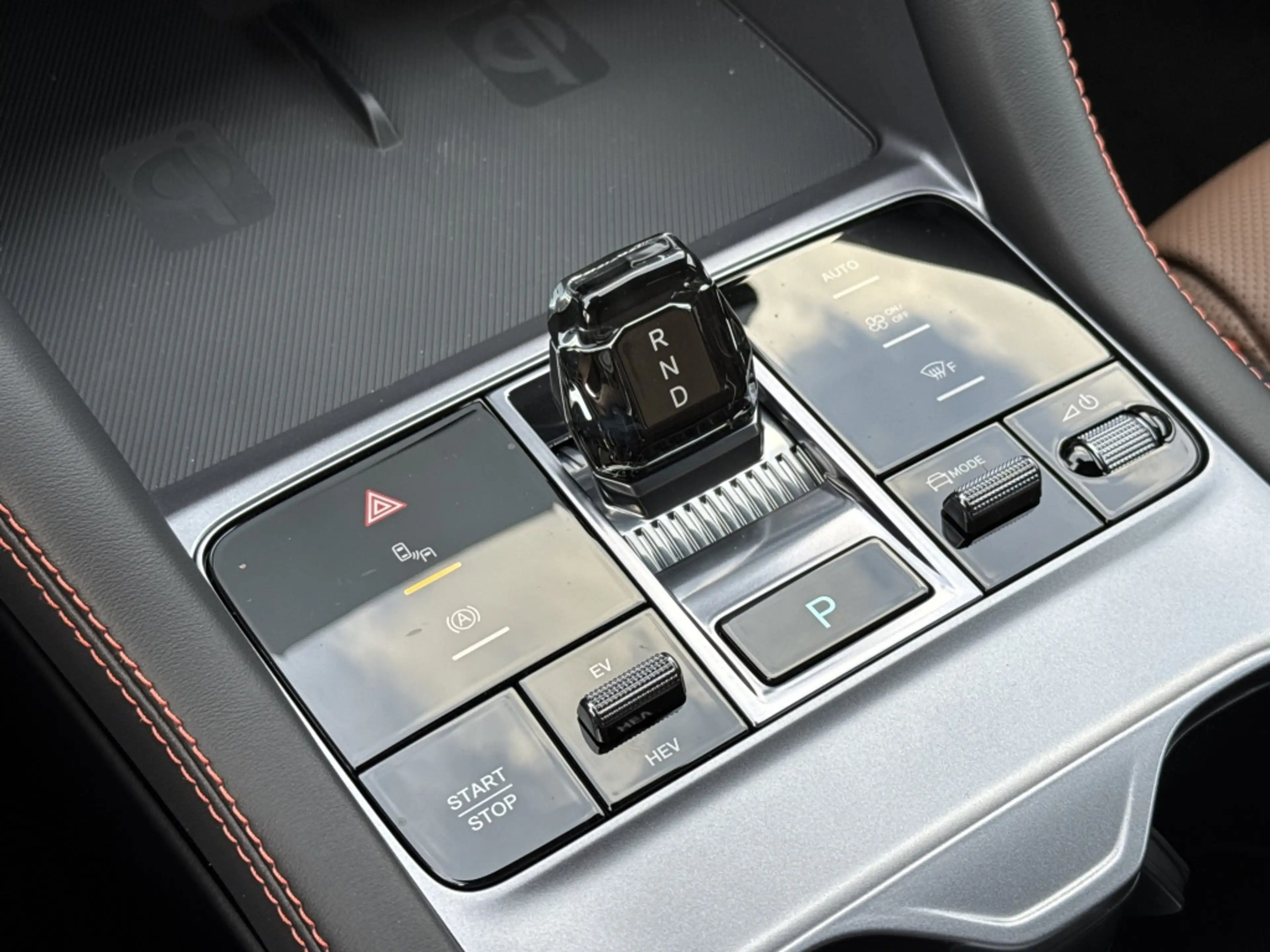 BYD Seal U 1.5 DM-i FWD Boost / demo — photo 28